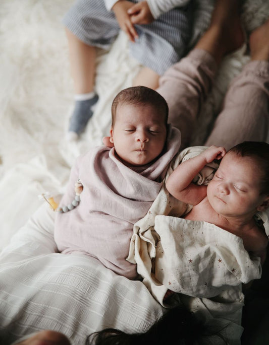 MUSHIE - Swaddle Blanket (Falling Stars)