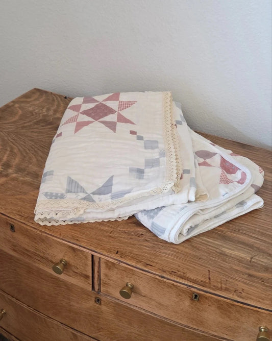 Americana Quilt Quilted Gauze Blanket (Big Kid)