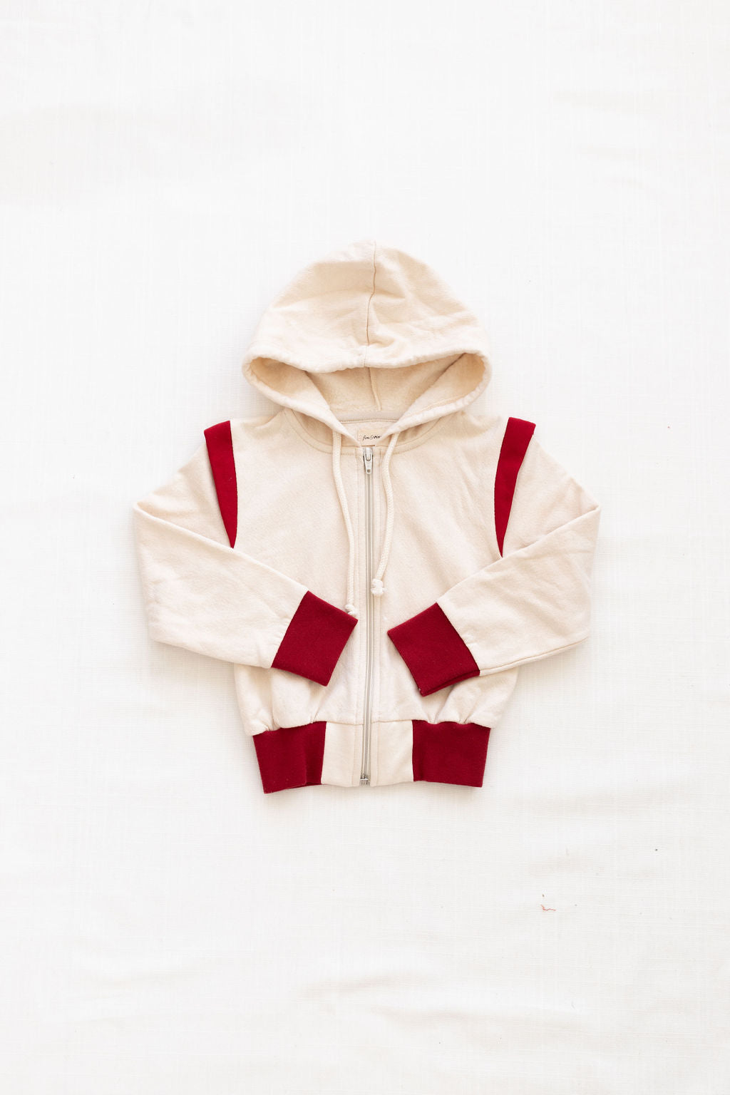 【タグ付き新品】Fin&Vinceニットロンパース帽子セット タグ付き新品】Fin&Vinceニットロンパース帽子セット ロンパース