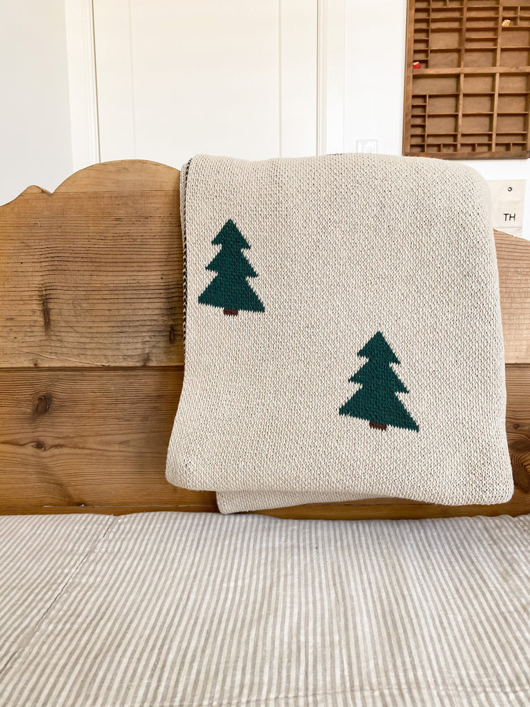 Fin and Vince - Knit Blanket (Pine Tree)